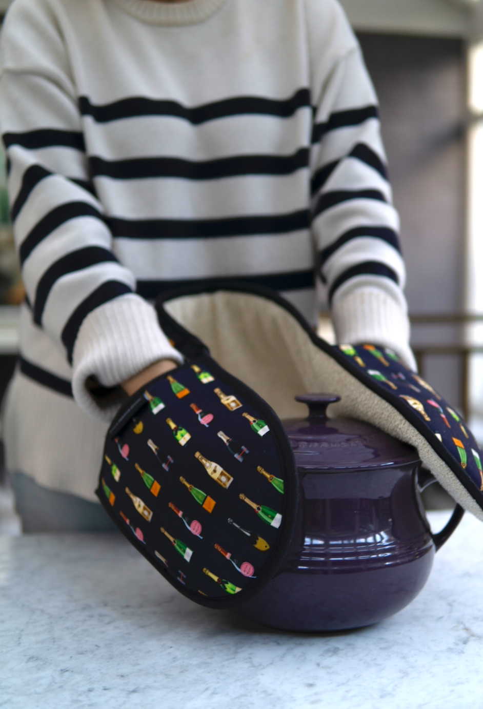 Champagne & Fizz Double Oven Gloves